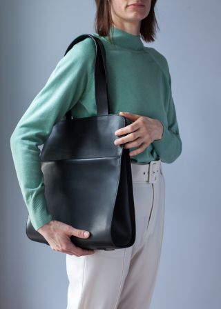 "Velká kabela pro ty, kdo chtějí mít všechno po ruce 👜 stylově a s přehledem. Nadčasový model, který při dobré péči vydrží...