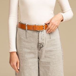 Kvalitní kožený opasek, který vydrží roky. 🤍 Unisex. S možností délky na míru a také originální ražby. #lu...